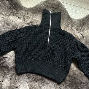 HM Cropped Turtleneck Sweater